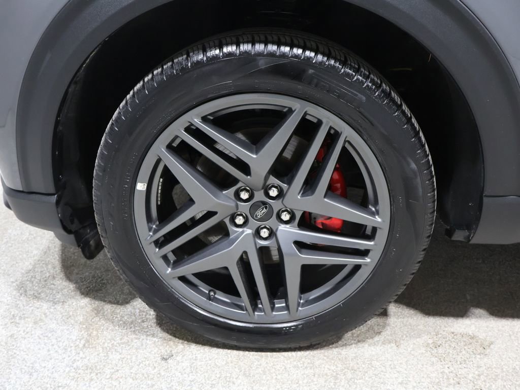 Used 2025 Ford Explorer ST-Line w/ ST-Line Street Pack image 7