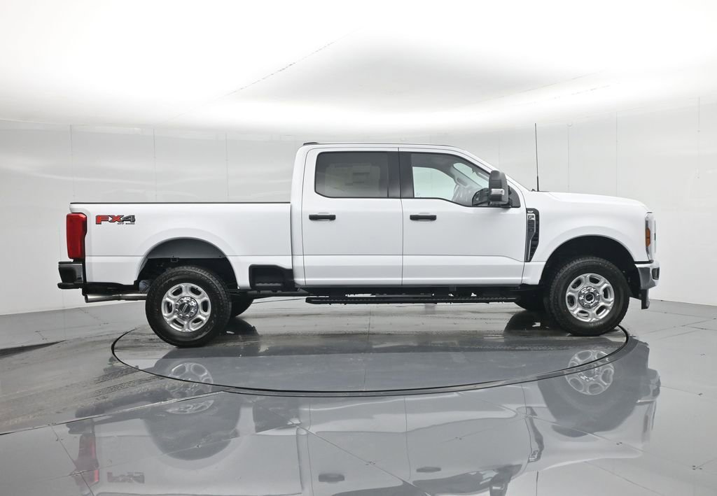 New 2026 Ford F250 XLT w/ FX4 Off-Road Package AWD/4WD image 30