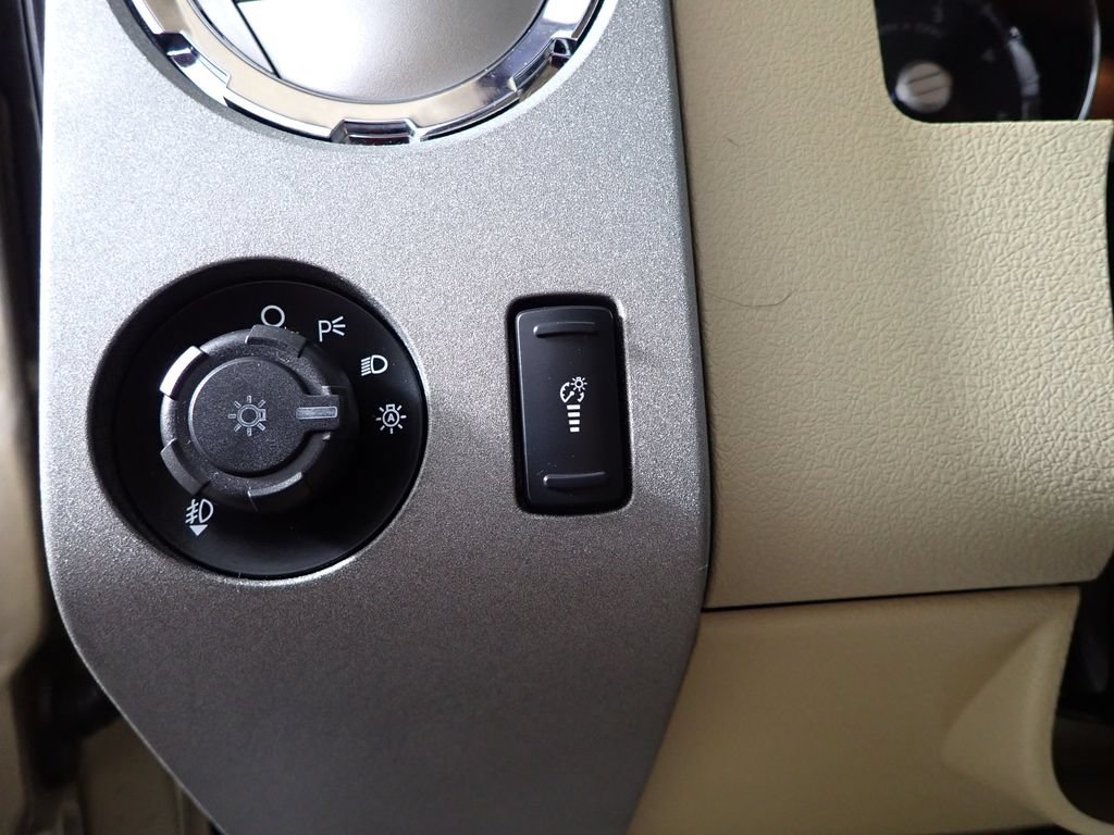 Used 2011 Ford F350 Lariat w/ Lariat Interior Pkg AWD/4WD image 23