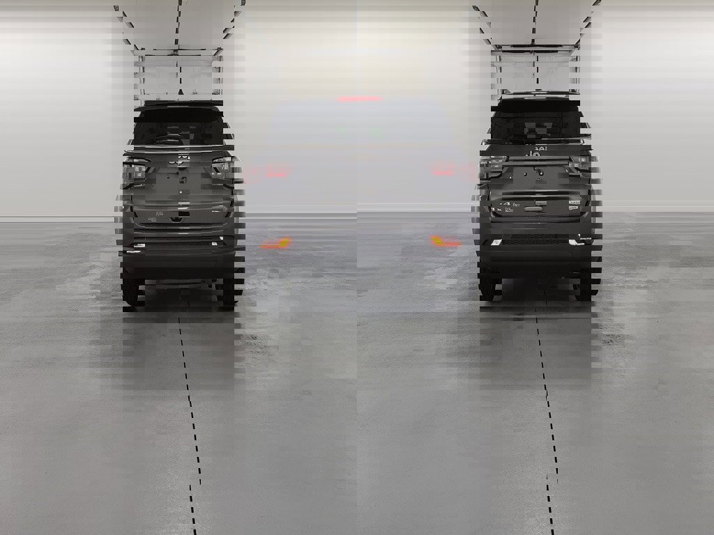 Used 2022 Jeep Compass Latitude image 7