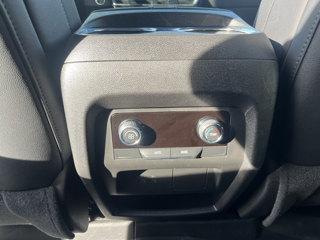 New 2025 Chevrolet Traverse LT w/ LPO, Floor Liner Package image 26