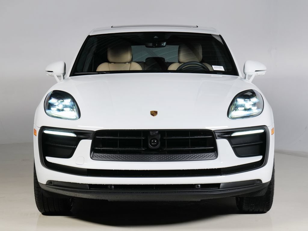 Certified 2026 Porsche Macan AWD/4WD image 6