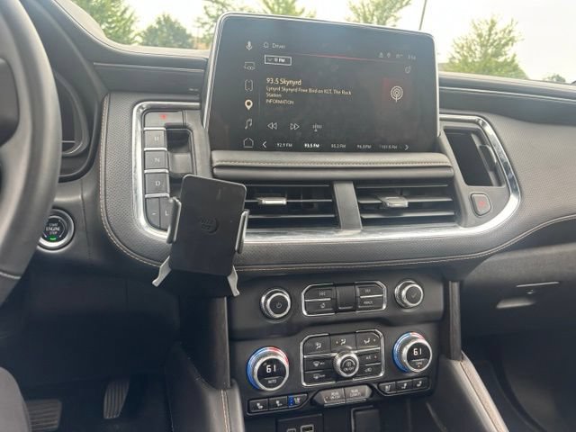Used 2024 GMC Yukon AT4 w/ Technology Package AWD/4WD image 12