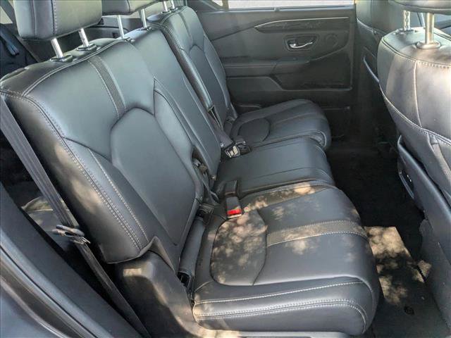 Used 2025 Honda Pilot Touring image 19