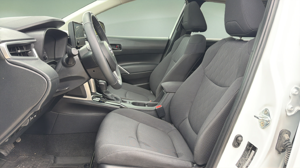 Used 2024 Toyota Corolla Cross LE w/ Moonroof Package AWD/4WD image 22