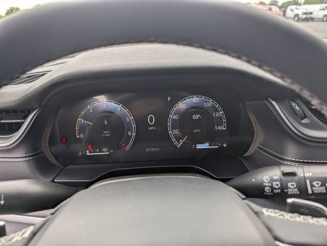 Used 2024 Jeep Grand Cherokee L Altitude AWD/4WD image 19