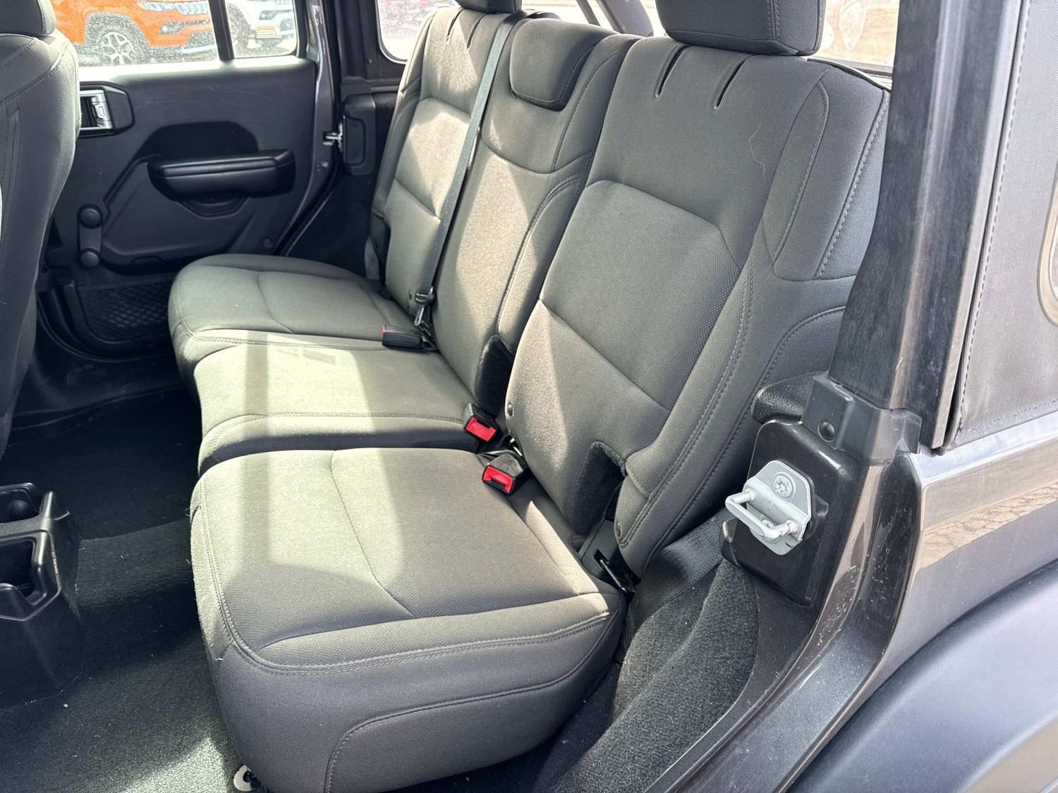 Used 2018 Jeep Wrangler Unlimited Sport image 14