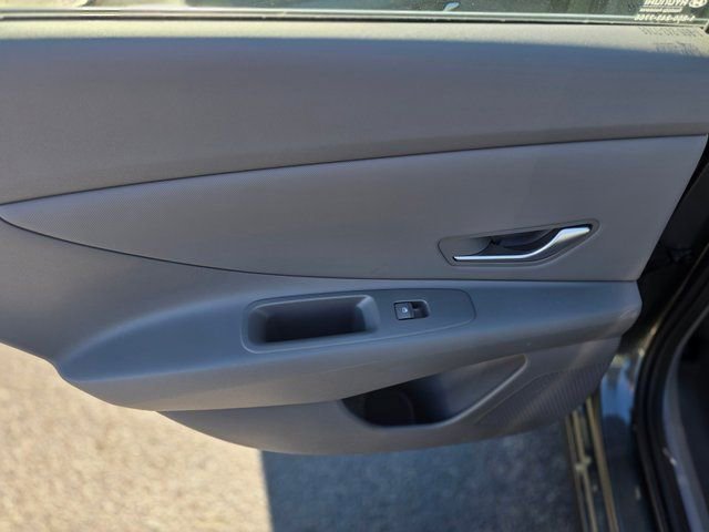 Certified 2025 Hyundai Elantra Sport image 15