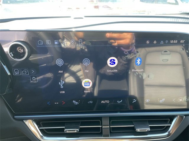 New 2026 Chevrolet Equinox EV LT image 16