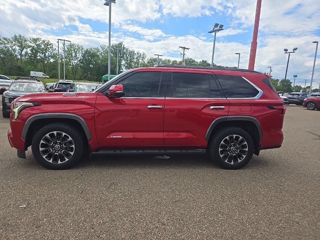 Used 2023 Toyota Sequoia Limited AWD/4WD image 4