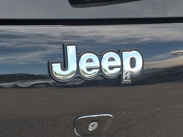 Used 2018 Jeep Cherokee Limited AWD/4WD image 30