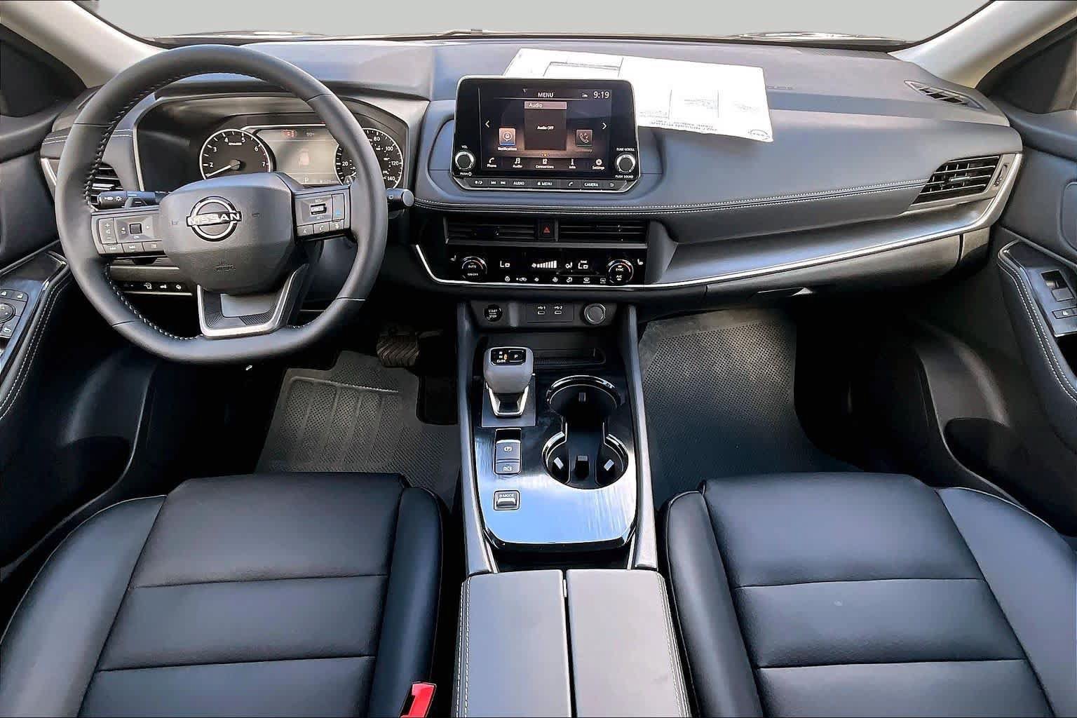 New 2027 Nissan Rogue Dark Armor FWD image 5