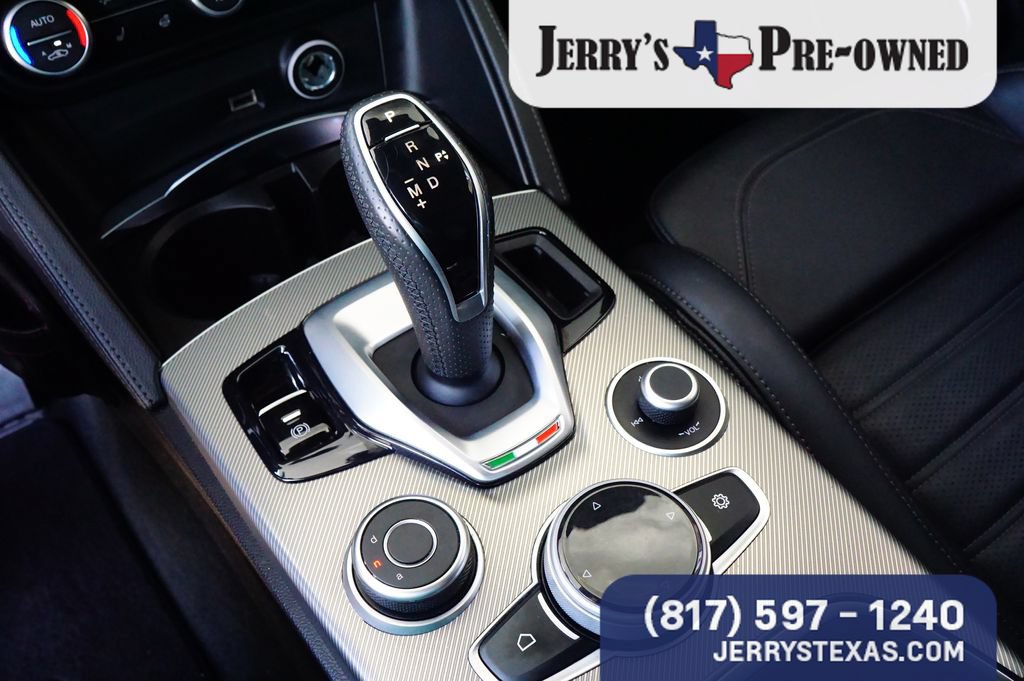Used 2022 Alfa Romeo Stelvio Veloce AWD/4WD image 14