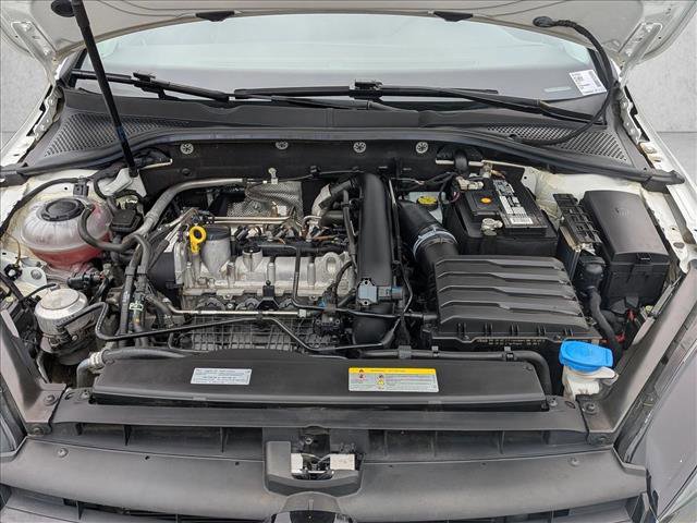 Used 2021 Volkswagen Golf 4-Door image 21