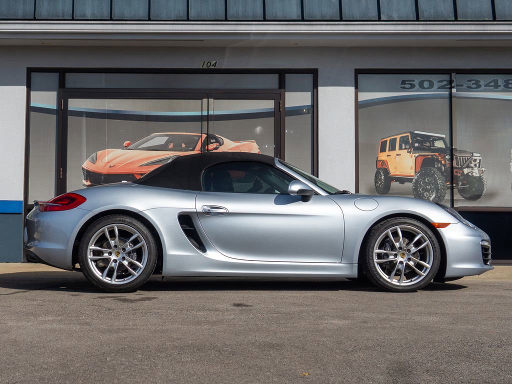 Used 2016 Porsche Boxster image 3