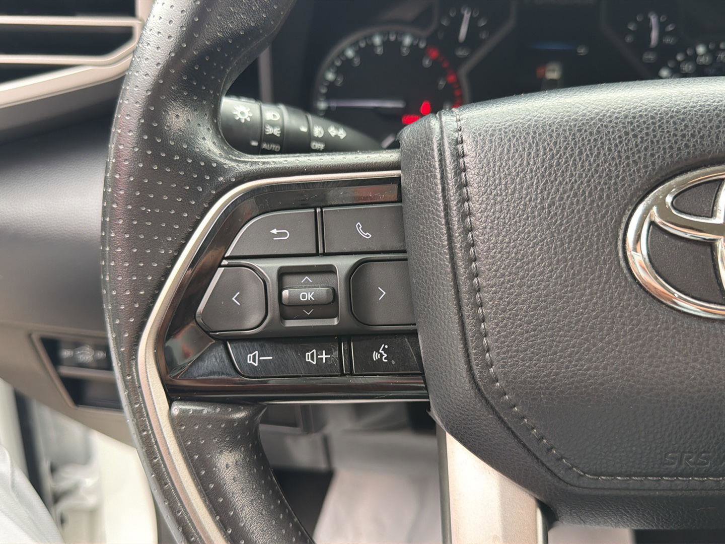 Used 2023 Toyota Tundra SR5 AWD/4WD image 25