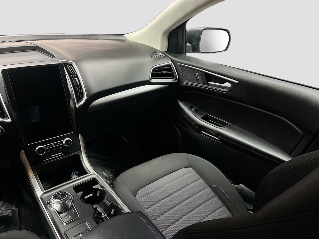 Used 2024 Ford Edge SE image 21