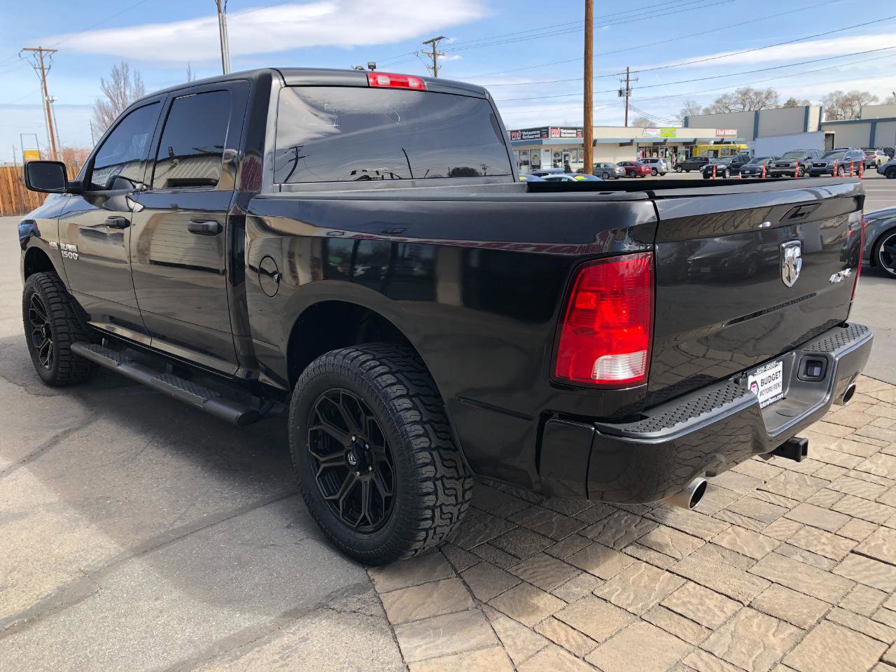 Used 2017 RAM 1500 Express w/ Express Value Package AWD/4WD image 4