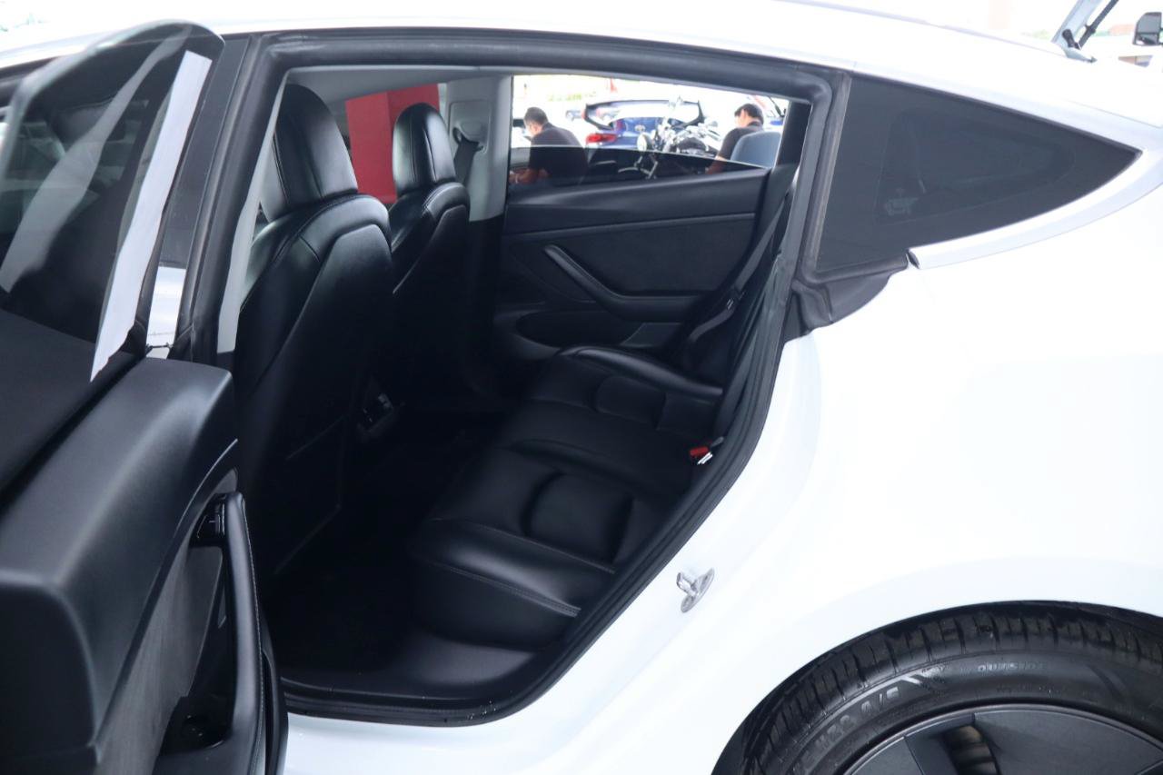 Used 2020 Tesla Model 3 Standard Range RWD image 27