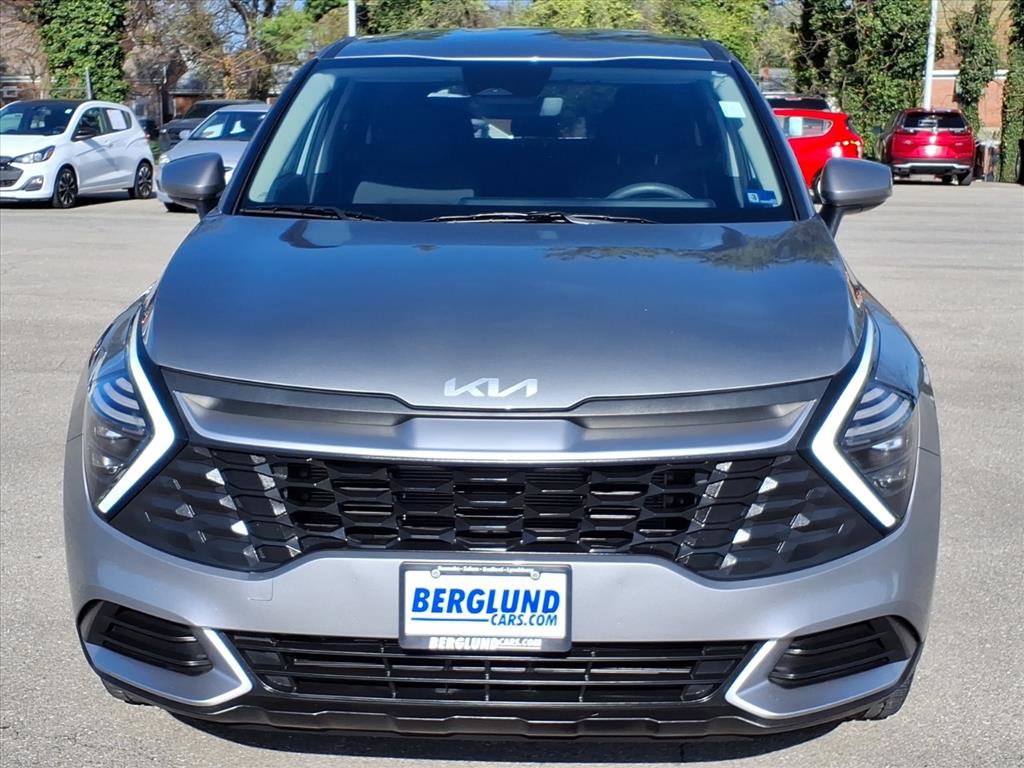 Used 2025 Kia Sportage LX image 9