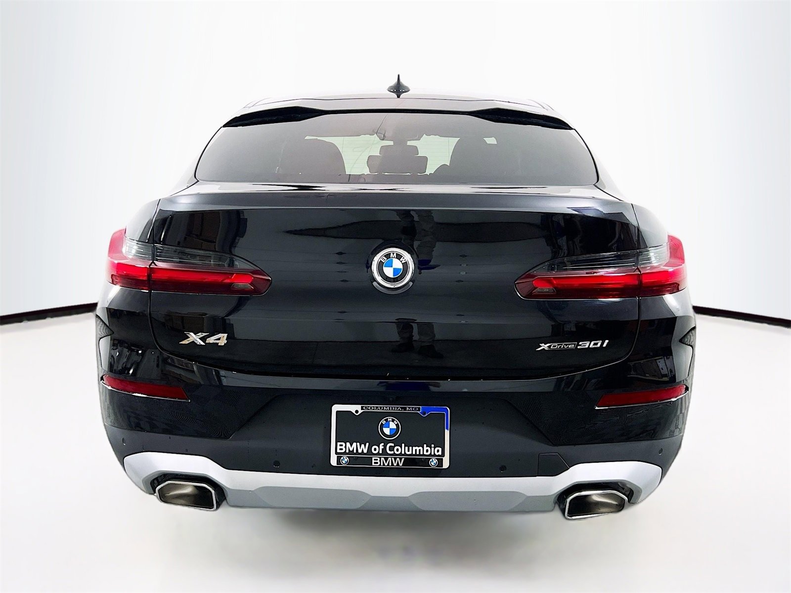 New 2025 BMW X4 xDrive30i w/ Convenience Package image 6