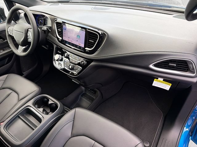 New 2027 Chrysler Pacifica Select FWD image 30
