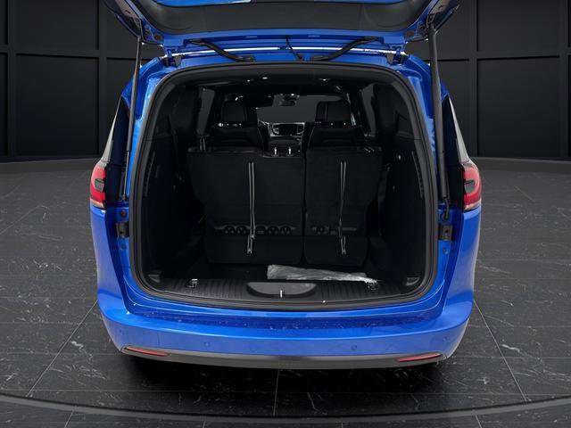 New 2026 Chrysler Pacifica Select image 15