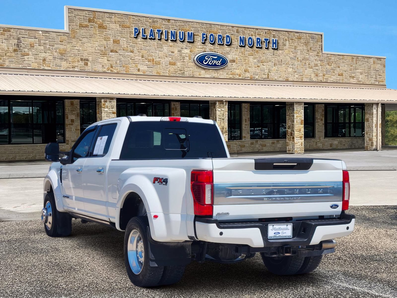 Used 2020 Ford F450 Platinum w/ FX4 Off-Road Package AWD/4WD image 4