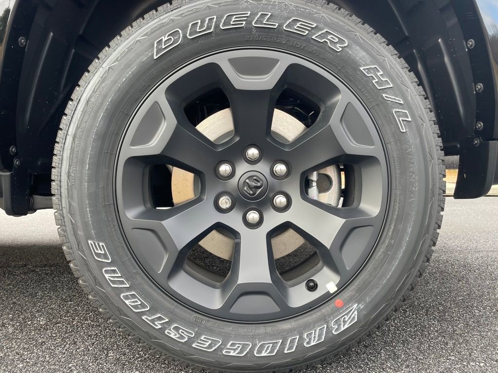 New 2026 RAM 1500 4x4 Crew Cab image 9