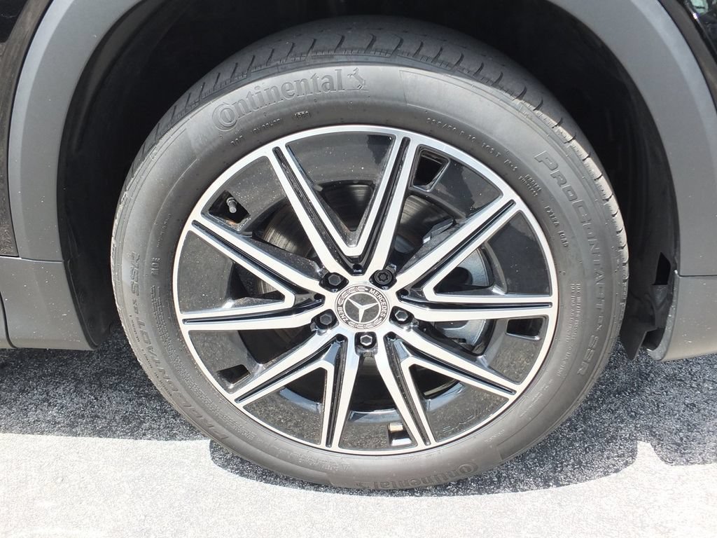 Used 2024 Mercedes-Benz EQB 300 4MATIC image 5