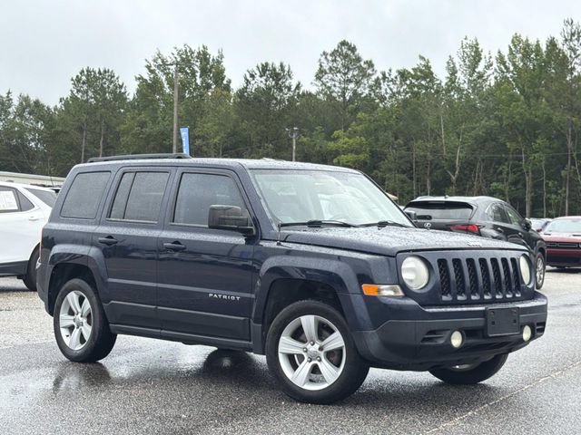 Used 2014 Jeep Patriot Latitude FWD image 12