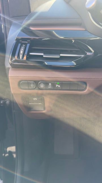 Used 2024 Acura MDX SH-AWD w/ Technology Package image 11