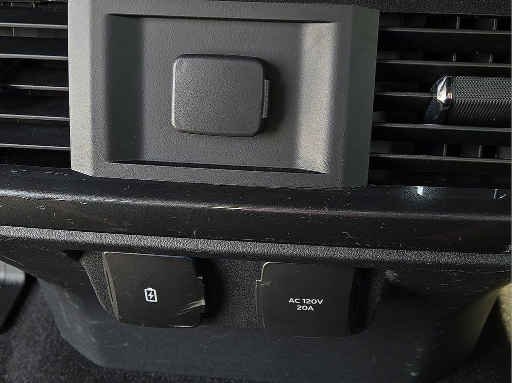 Used 2023 Ford F150 XLT w/ Equipment Group 302A High AWD/4WD image 9