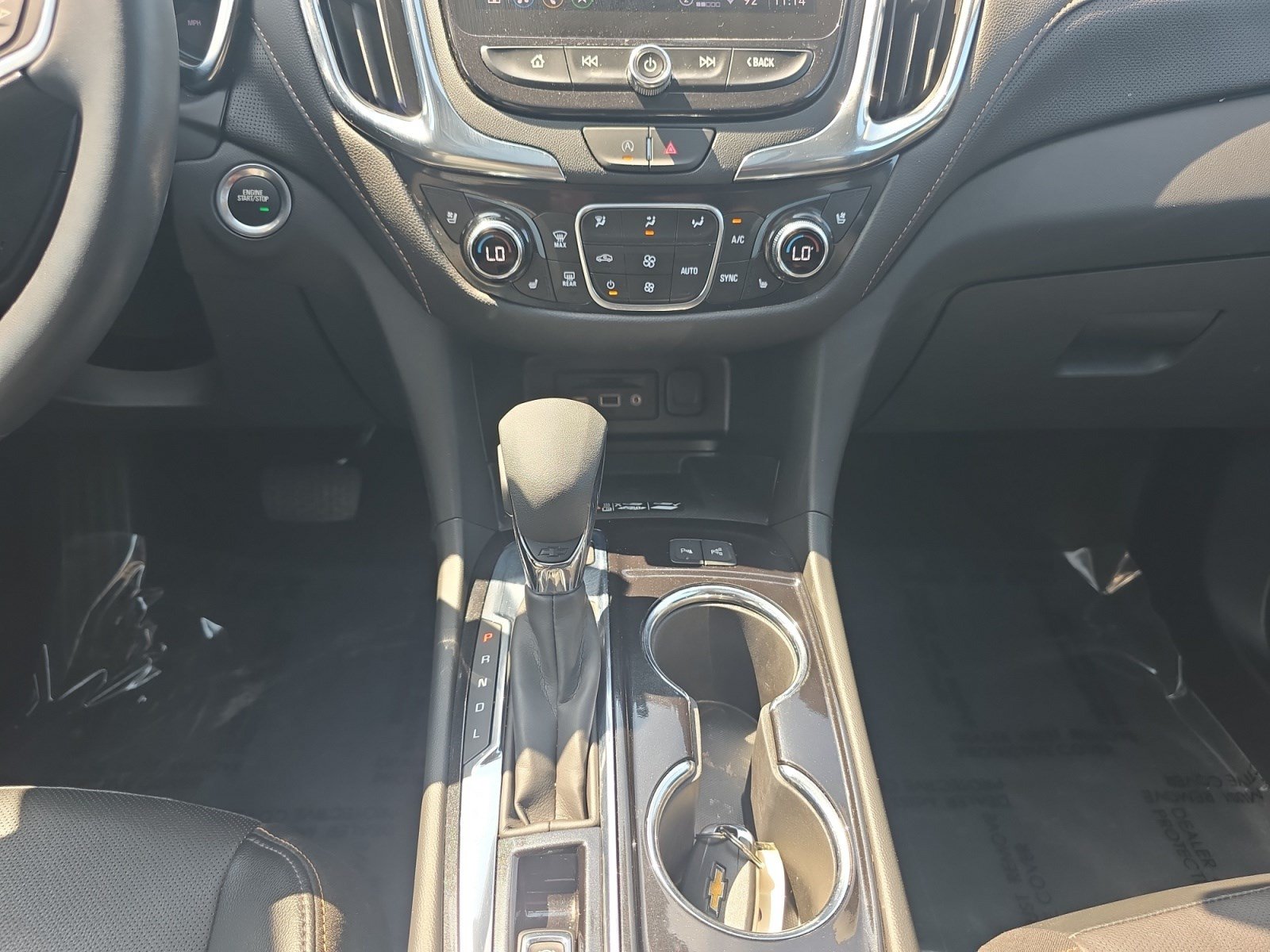 Used 2023 Chevrolet Equinox Premier AWD/4WD image 13
