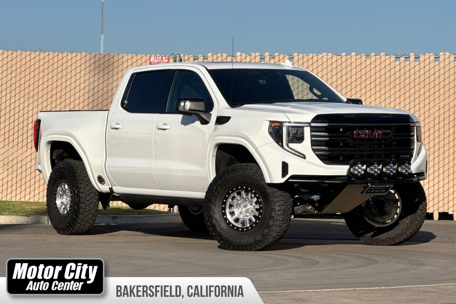 Used 2025 GMC Sierra 1500 AT4 w/ Technology Package AWD/4WD 360° Tour