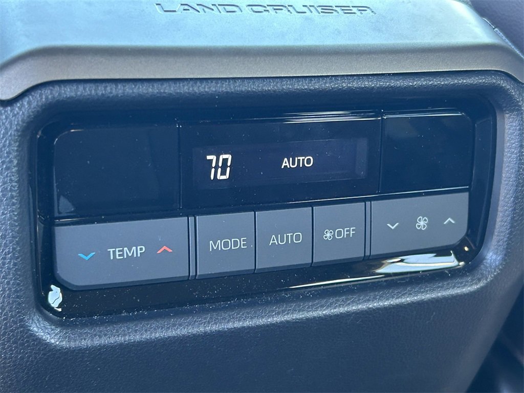 Used 2025 Toyota Land Cruiser image 25