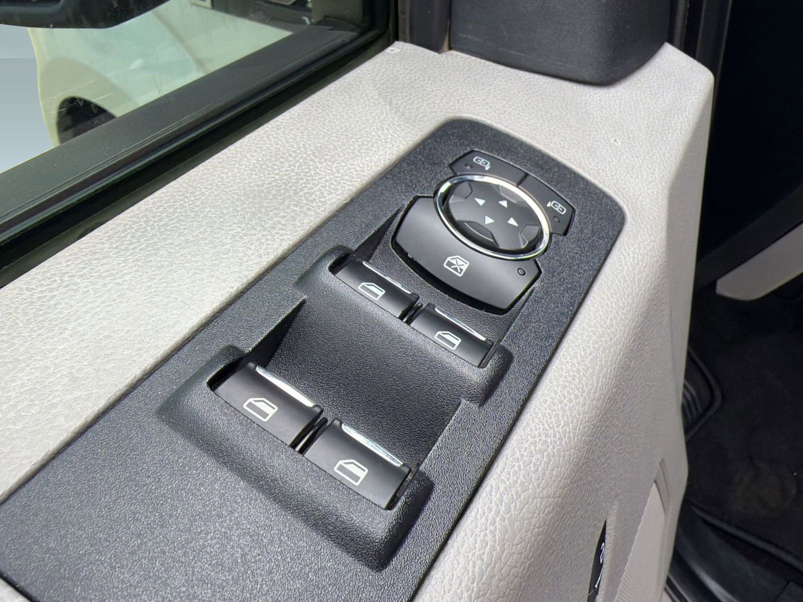 Used 2019 Ford F150 XLT w/ Equipment Group 302A Luxury AWD/4WD image 29