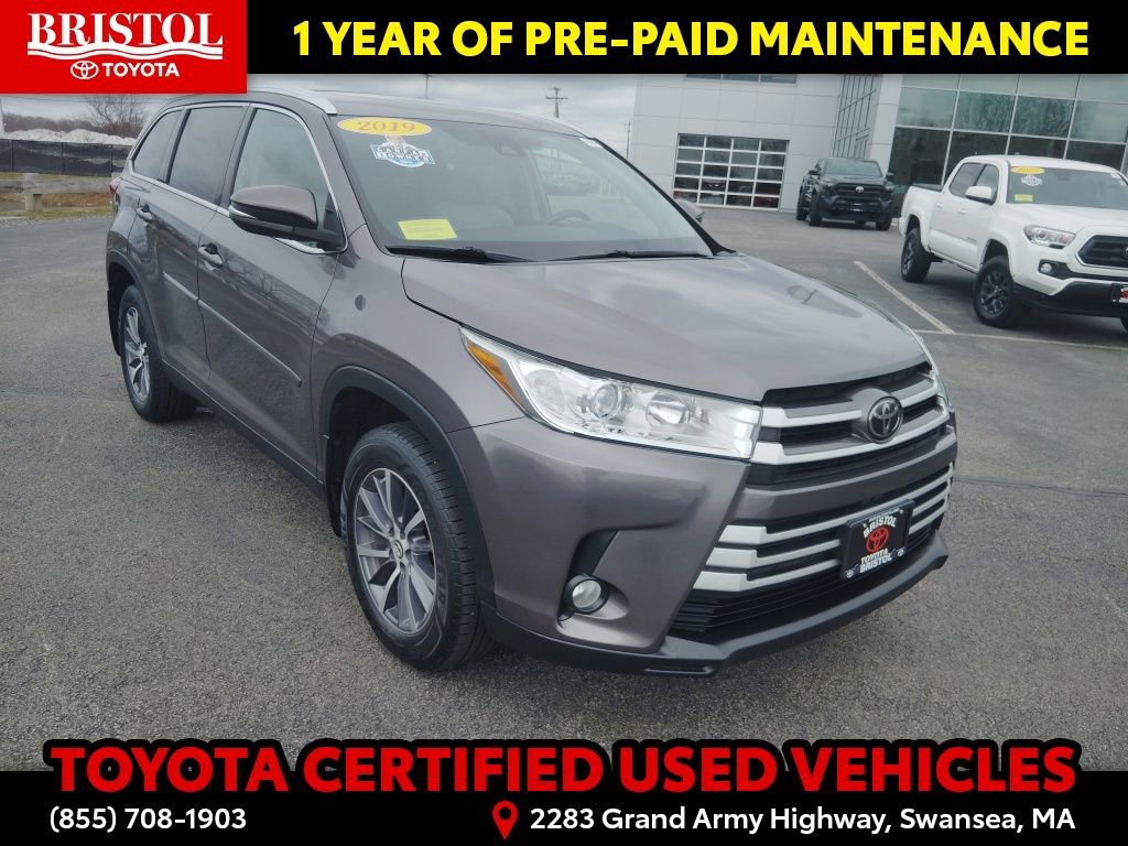 Certified 2019 Toyota Highlander XLE image 1
