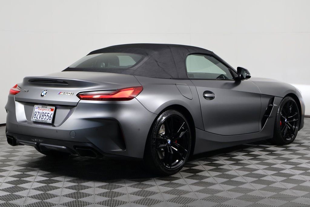 Used 2022 BMW Z4 M40i w/ Premium Package RWD image 4