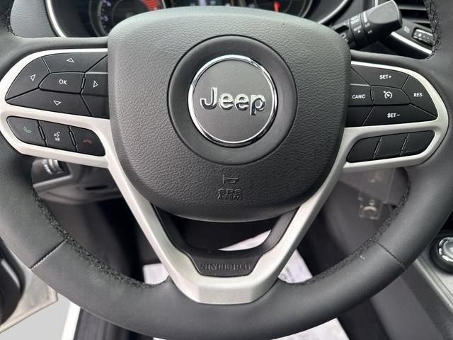 Used 2022 Jeep Cherokee Latitude w/ Sun & Sound Group AWD/4WD image 10