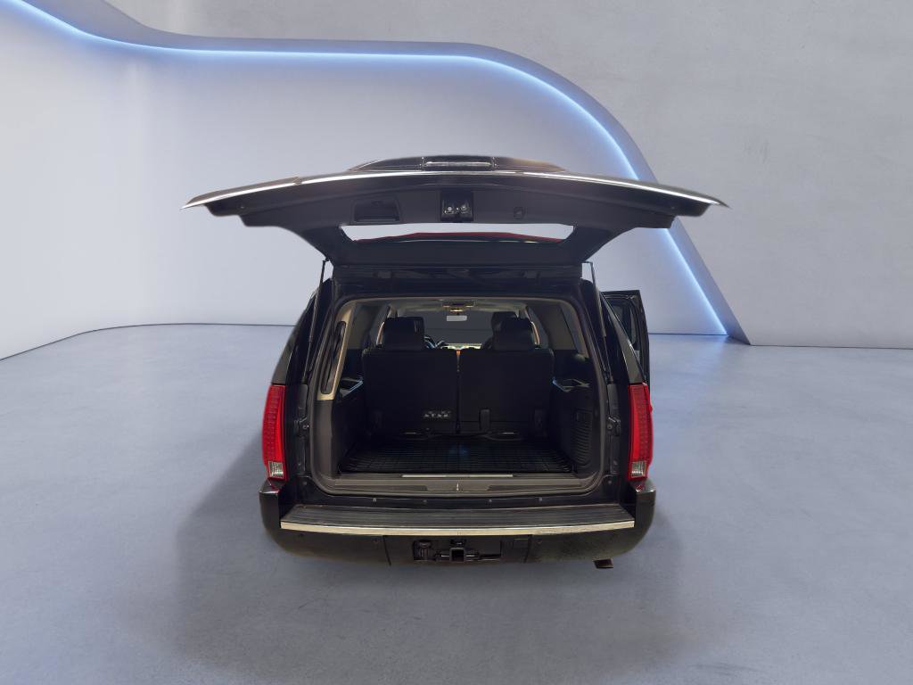 Used 2013 Cadillac Escalade ESV Luxury image 11