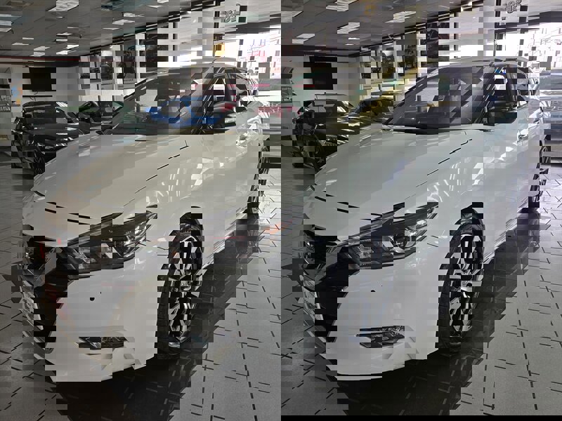 Used 2017 Nissan Maxima 3.5 SV image 1