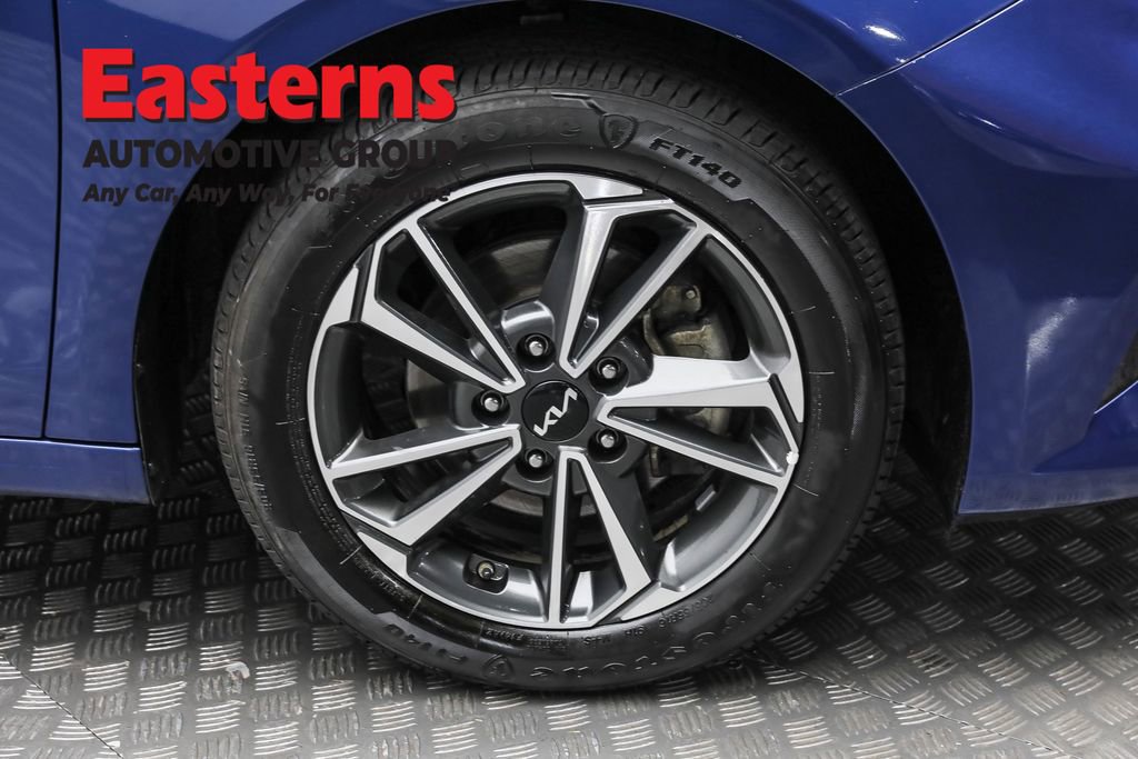 Used 2023 Kia Forte LXS image 31