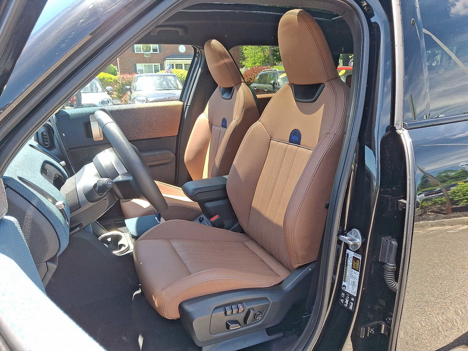 Certified 2025 MINI Cooper Countryman S w/ Comfort Package Max image 13