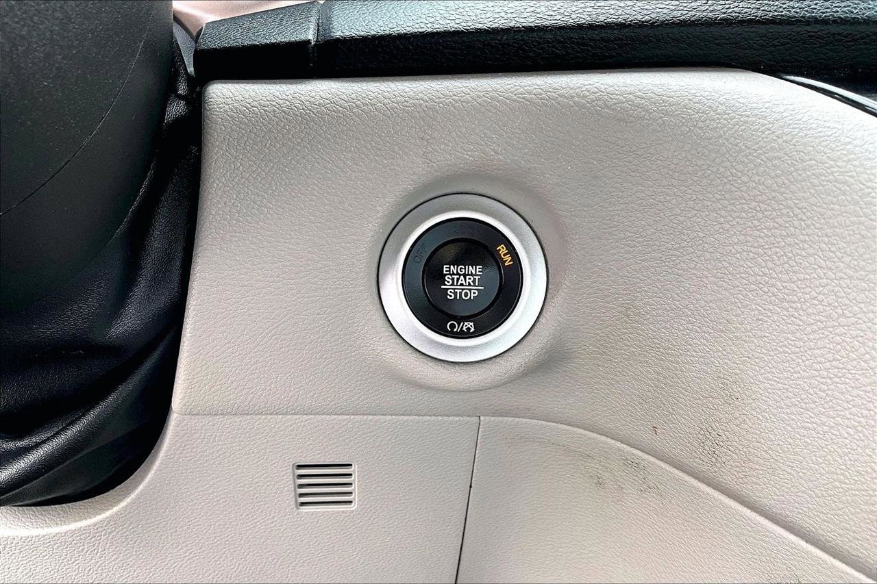 Used 2023 Chrysler Voyager LX FWD image 37