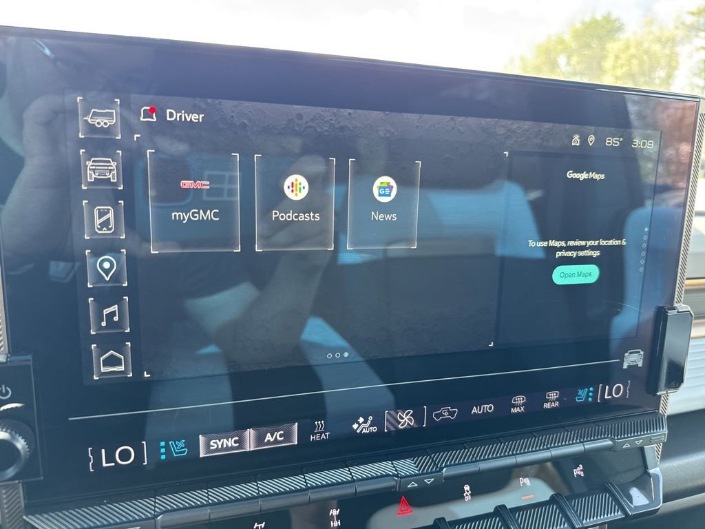 Used 2024 GMC Hummer EV 3X w/ Omega Edition image 28