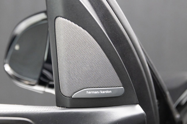 Used 2024 BMW X7 M60i w/ Executive Package image 23