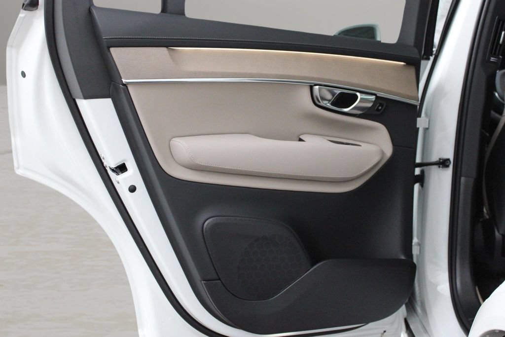 New 2026 Volvo XC90 B5 Core AWD/4WD image 24