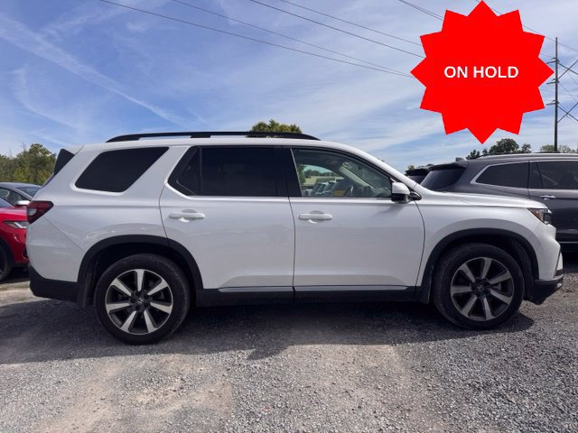Used 2024 Honda Pilot Elite image 1