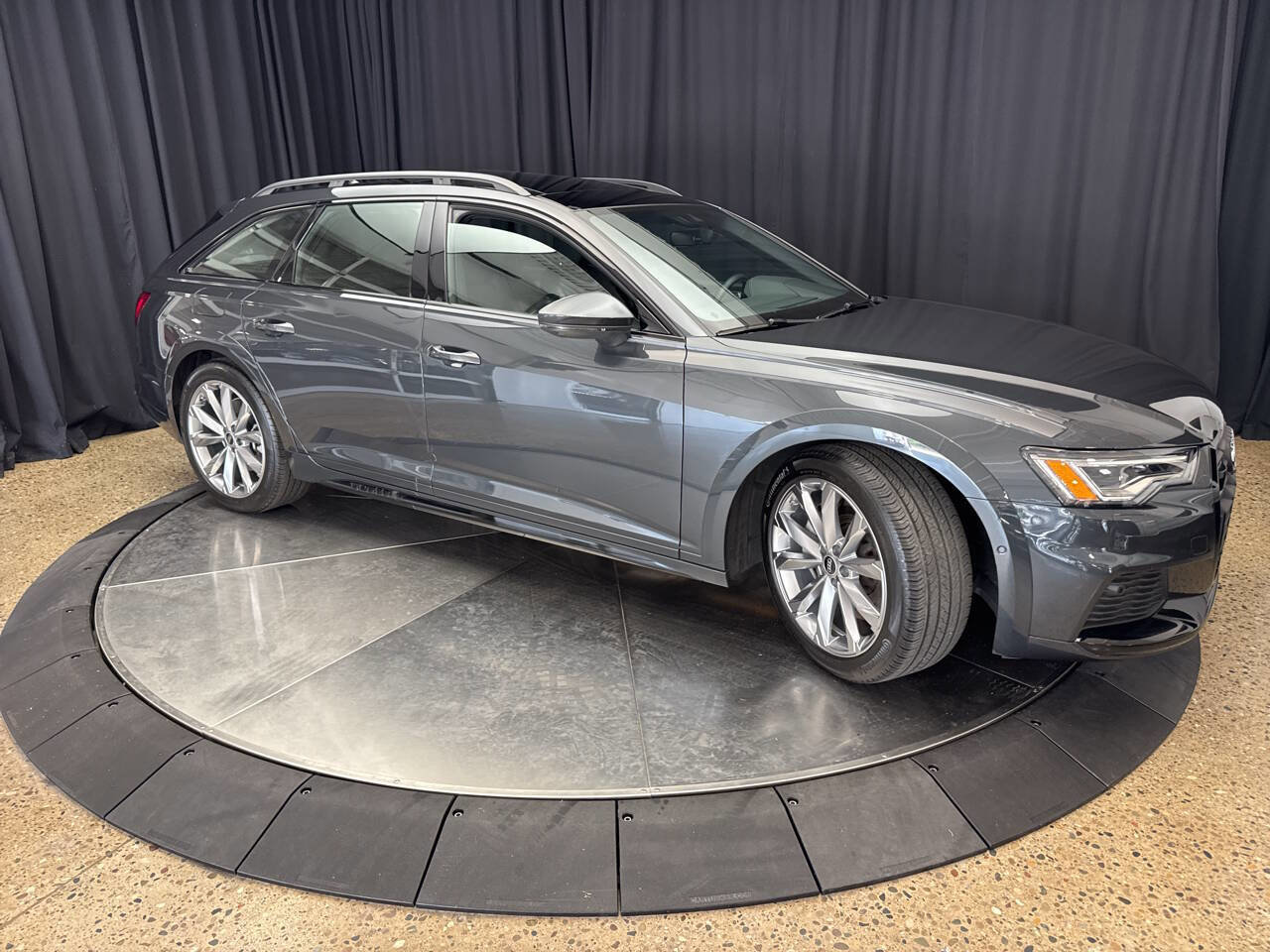 Used 2024 Audi A6 Premium Plus w/ Executive Package image 11